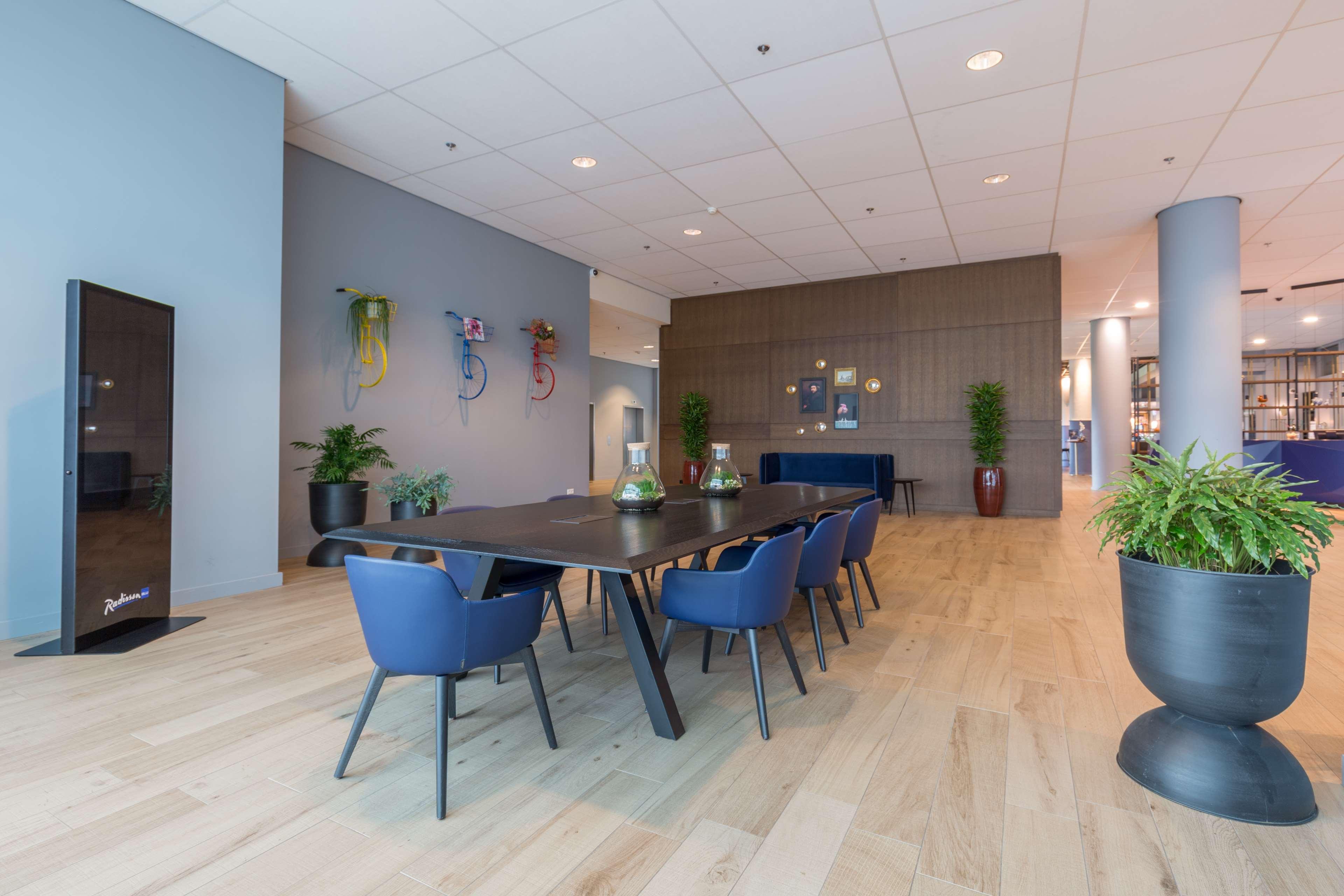 โรงแรมเรดิสัน บลู อัมสเตอร์ดัมแอร์พอร์ต Amsterdam Airport Schiphol ภายนอก รูปภาพ
