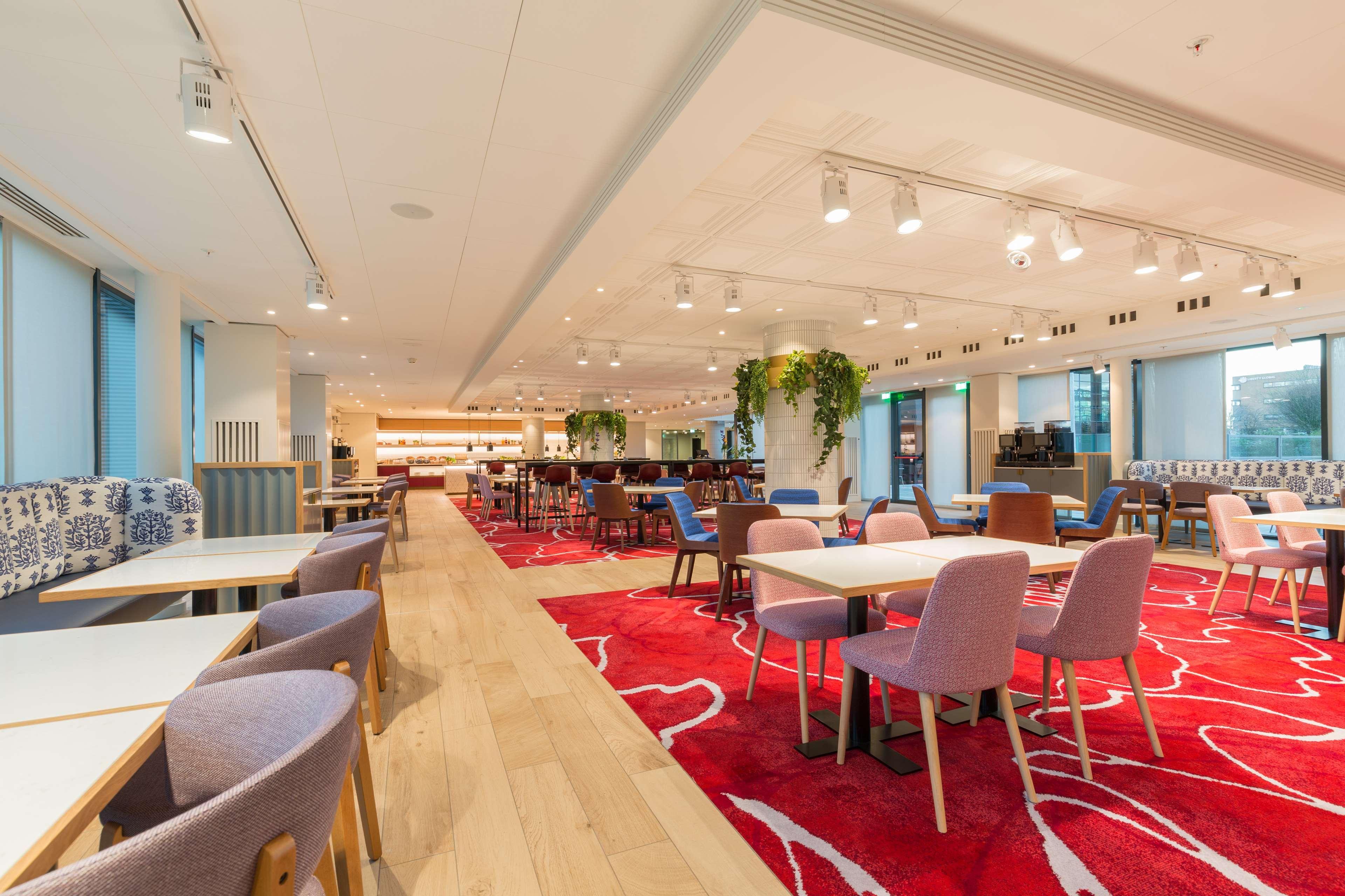 โรงแรมเรดิสัน บลู อัมสเตอร์ดัมแอร์พอร์ต Amsterdam Airport Schiphol ภายนอก รูปภาพ